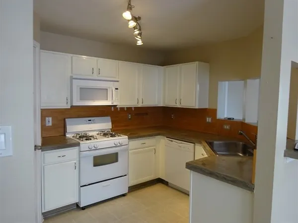 $1,815 | 12406 Westwold Drive, Tomball, TX 77377