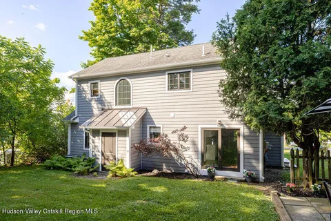 $1,295,000 | 4 Bobolink Road, Craryville, NY 12521