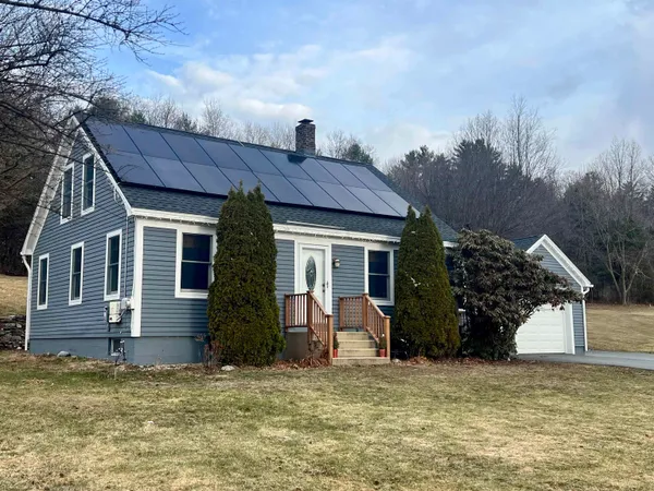 $330,000 | 242 Elm Street, Claremont, NH 03743