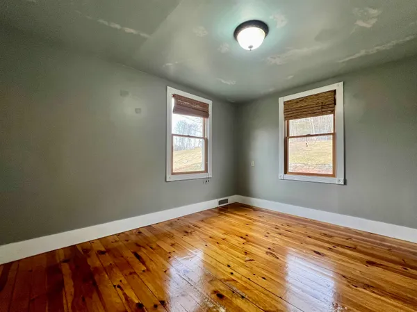 $330,000 | 242 Elm Street, Claremont, NH 03743