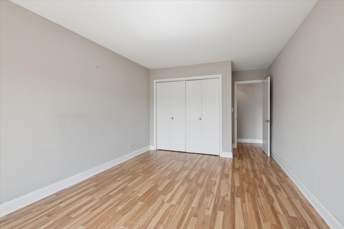 400 Ascot Drive, Unit 3E Park Ridge, IL 60068 - Photo 12 of 14