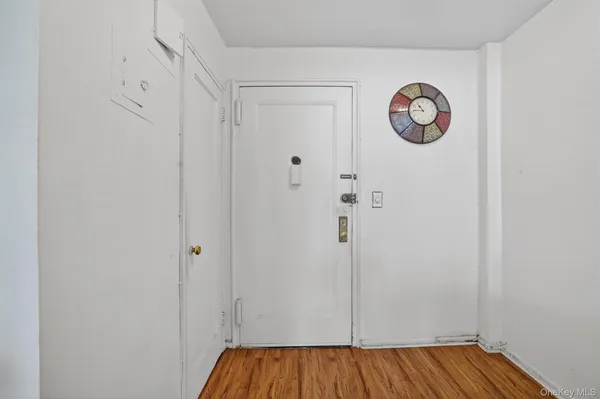 $189,999 | 2 Fisher Drive, Unit 318, Mount Vernon, NY 10552