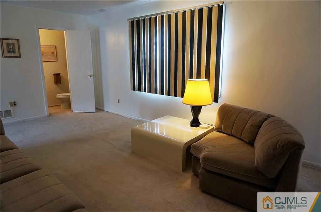 189 Winding Road Iselin, NJ 08830 - Photo 18 of 25 Gallery Image 18