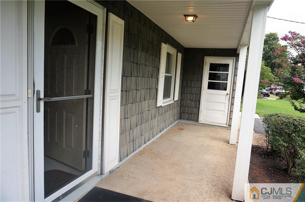 189 Winding Road Iselin, NJ 08830 - Photo 3 of 25 Gallery Image 3
