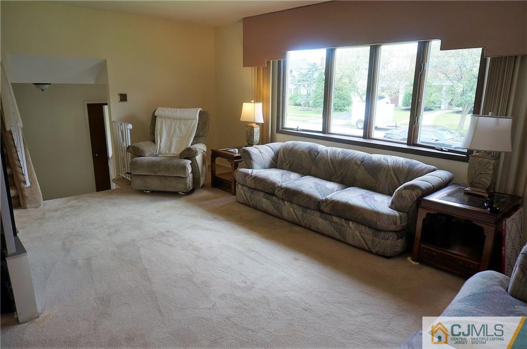189 Winding Road Iselin, NJ 08830 - Photo 8 of 25 Gallery Image 8