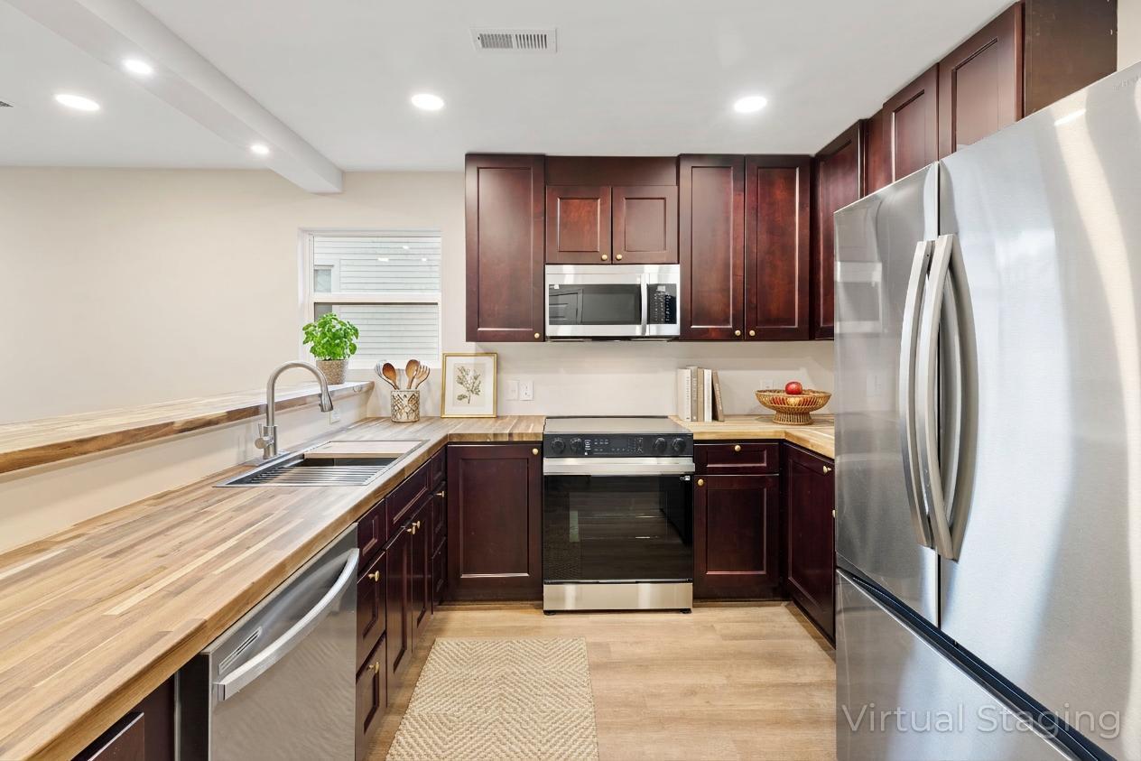 127 State Pulaski, VA 24301 - Photo 15 of 35 Kitchen