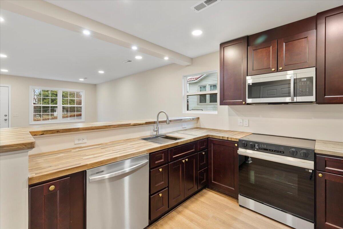 127 State Pulaski, VA 24301 - Photo 17 of 35 18-1000021410