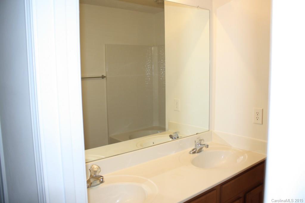16736 Timber Crossing Road, Unit 16736 Charlotte, NC 28213 - Photo 10 of 19