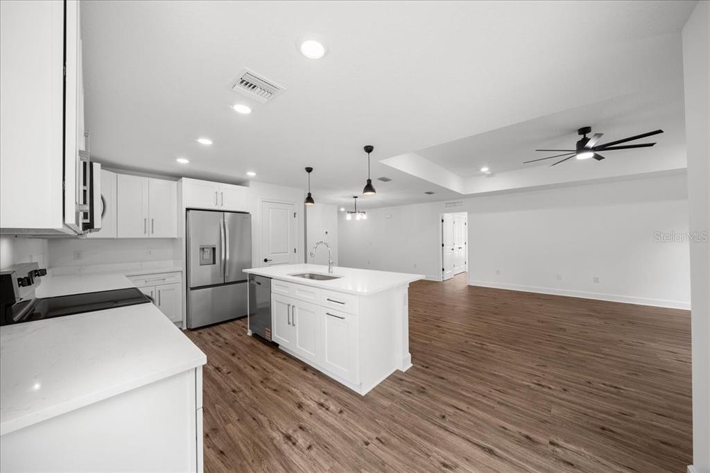 11041 Spoonbill Road Weeki Wachee, FL 34613 - Photo 7 of 57