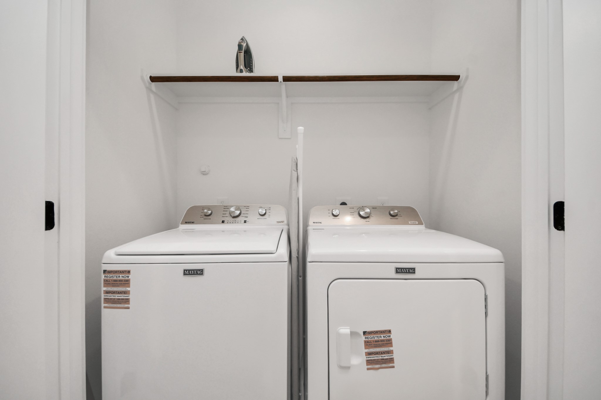 2524 Live Oak Street Houston, TX 77004 - Photo 37 of 50 a utility room with dryer and washer