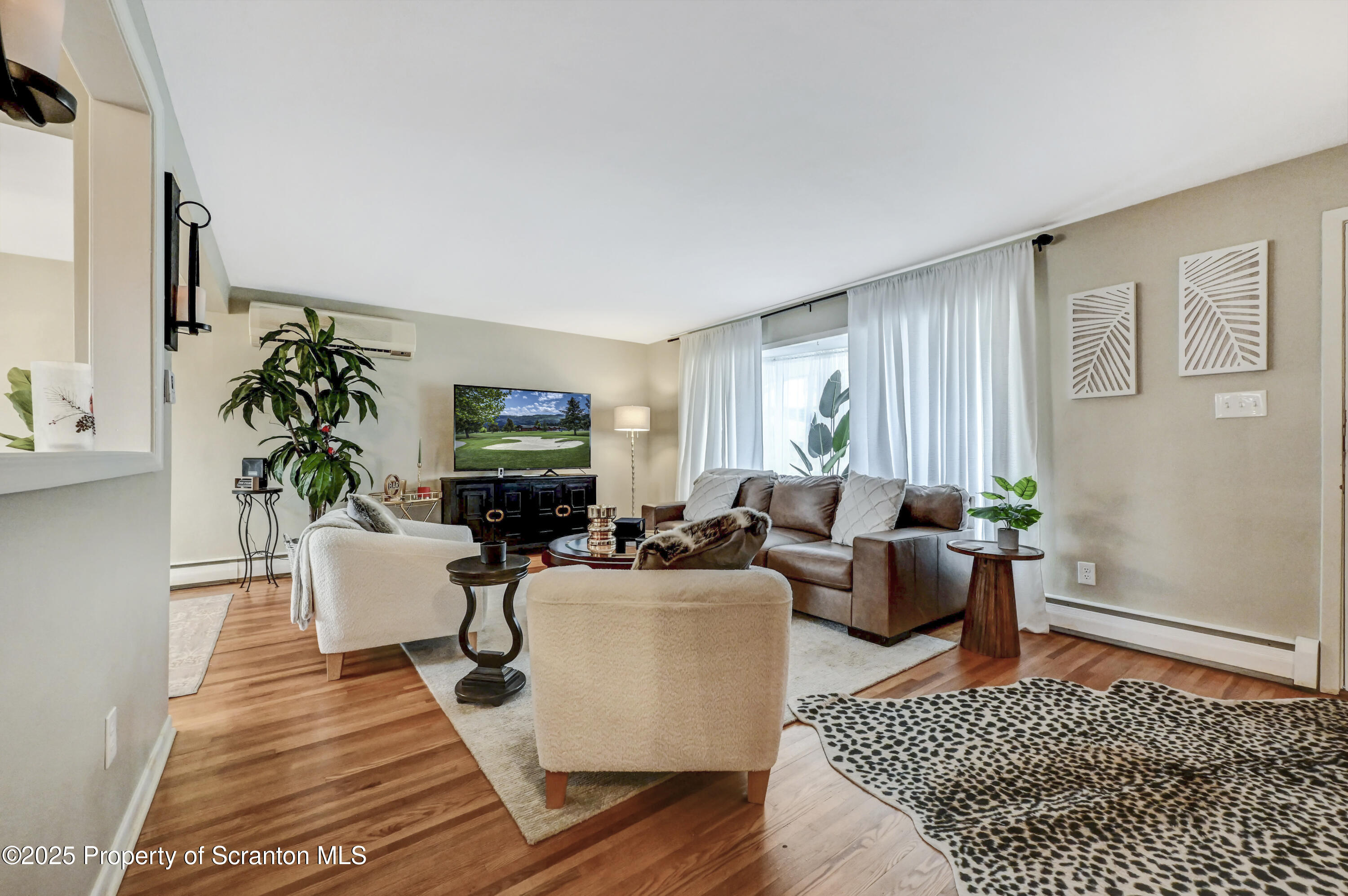 108 Pine Tree Road Clarks Summit, PA 18411 - Photo 11 of 50 Living Room
