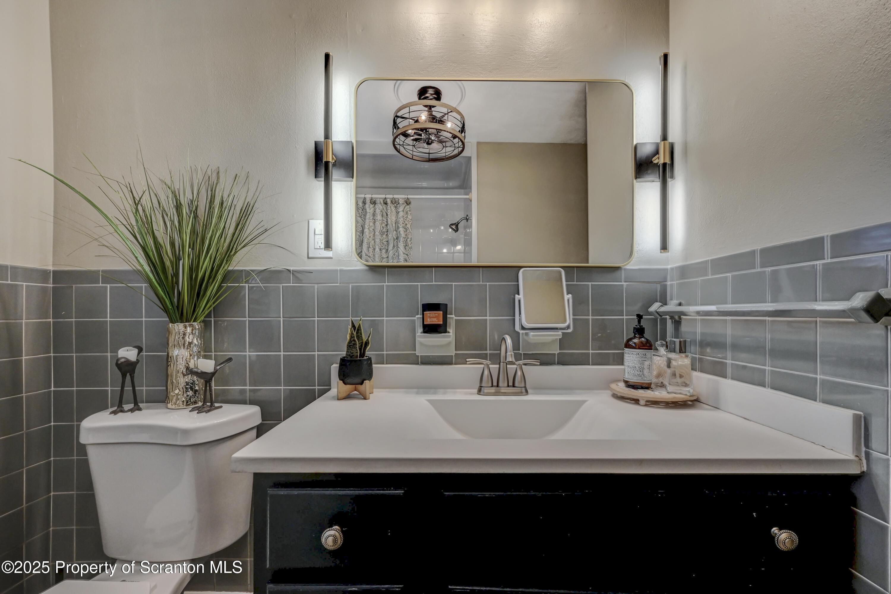 108 Pine Tree Road Clarks Summit, PA 18411 - Photo 31 of 50 Primary Bathroom