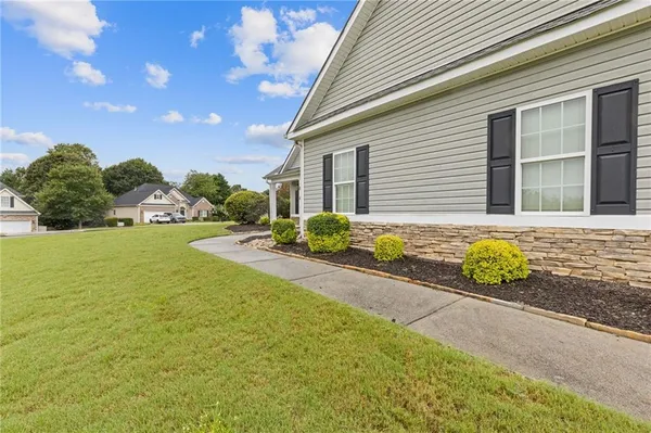 $415,000 | 1162 Mason Lee Place, Loganville, GA 30052