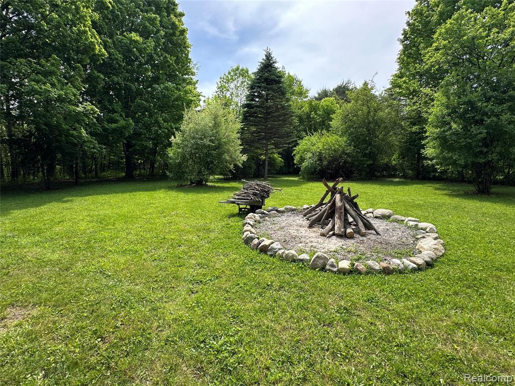 6161 East River Road Flushing, MI 48433 - Photo 52 of 63