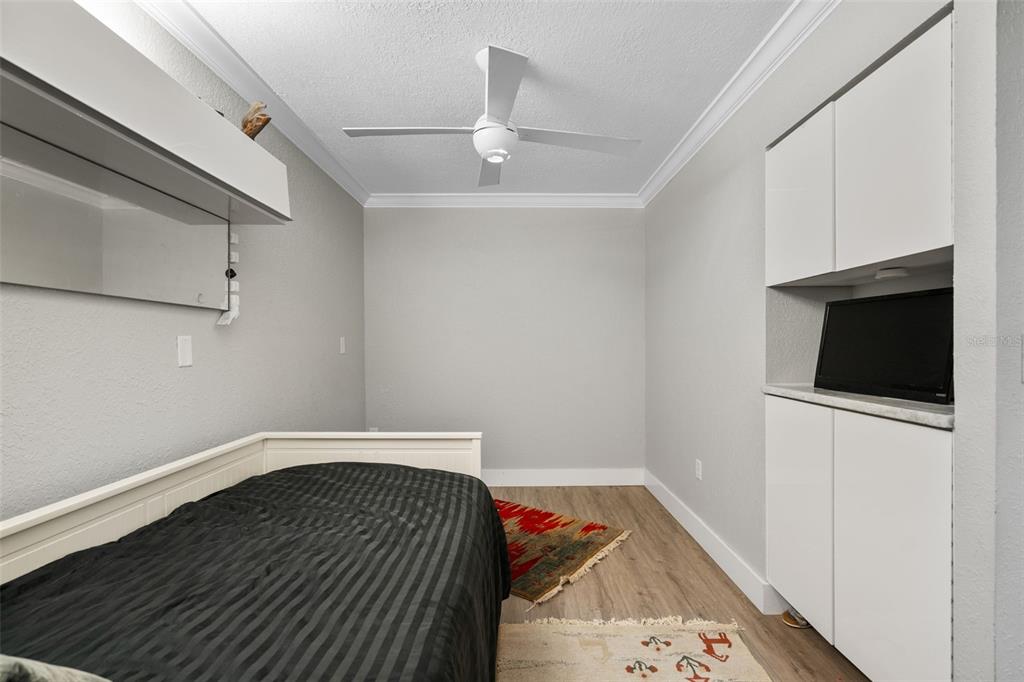 1050 Longboat Club Road, Unit 506 Longboat Key, FL 34228 - Photo 17 of 32