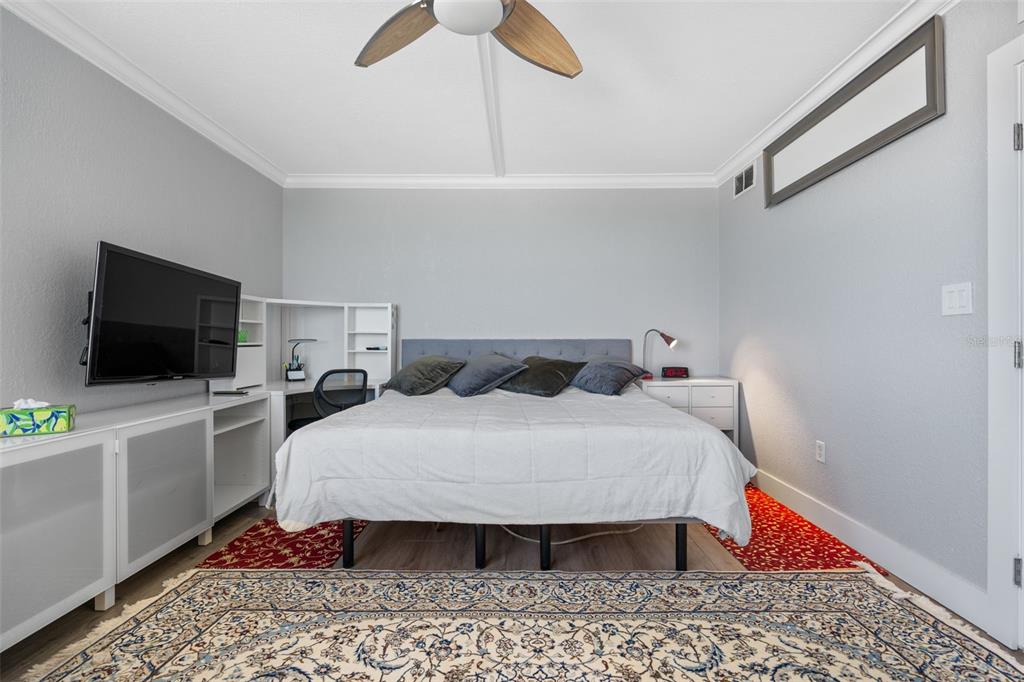 1050 Longboat Club Road, Unit 506 Longboat Key, FL 34228 - Photo 20 of 32