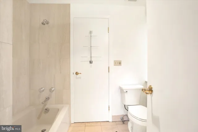 a view of yard with small space