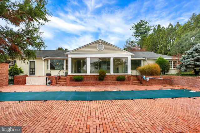 $644,900 | 2840 Sunset Drive, Camp Hill, PA 17011