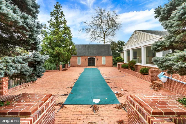 $644,900 | 2840 Sunset Drive, Camp Hill, PA 17011