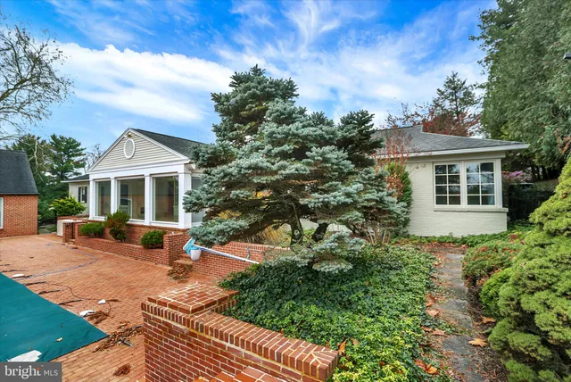 $644,900 | 2840 Sunset Drive, Camp Hill, PA 17011