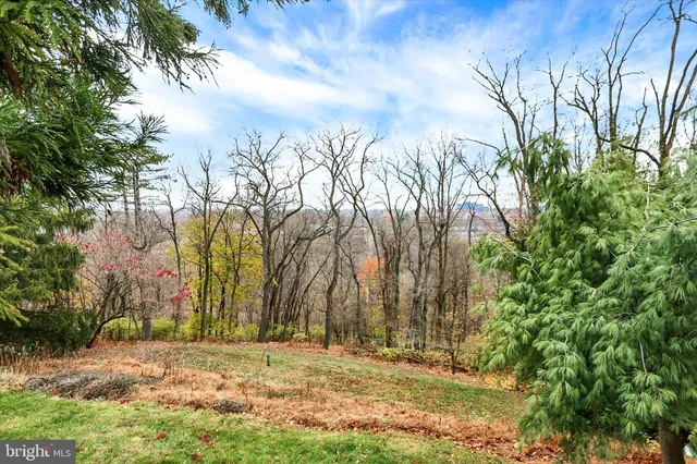 $644,900 | 2840 Sunset Drive, Camp Hill, PA 17011