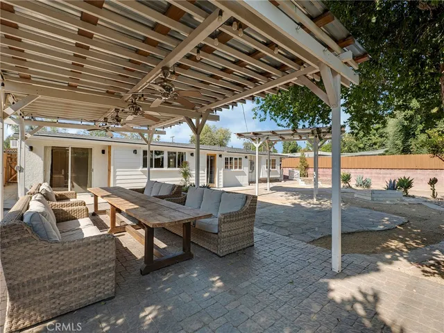 $899,000 | 19426 Blythe Street, Reseda, CA 91335