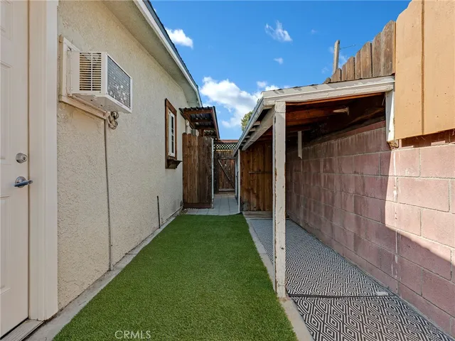 $899,000 | 19426 Blythe Street, Reseda, CA 91335