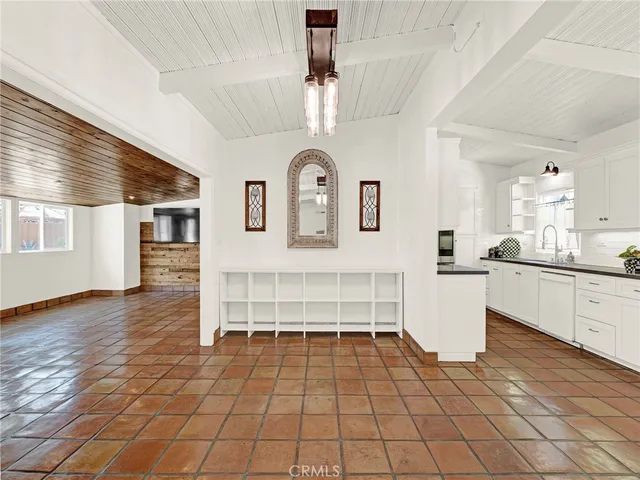 $899,000 | 19426 Blythe Street, Reseda, CA 91335