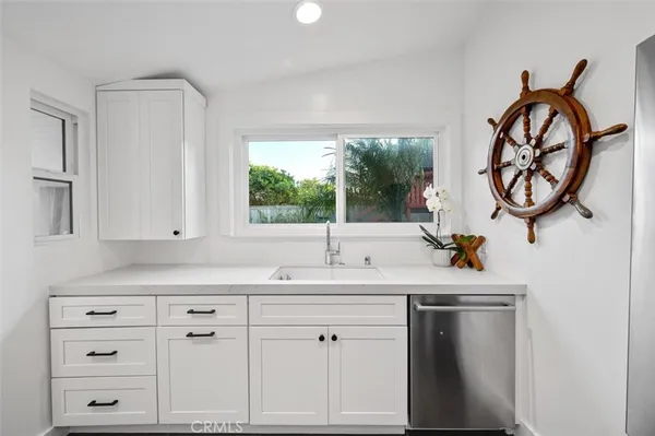$7,300 | 271 Rose Lane, Costa Mesa, CA 92627