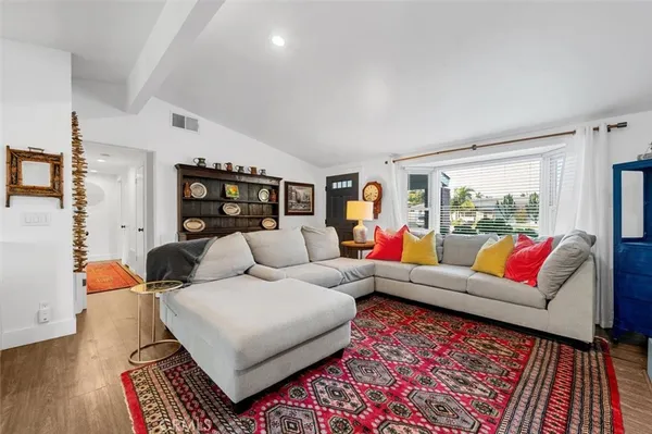 $7,300 | 271 Rose Lane, Costa Mesa, CA 92627