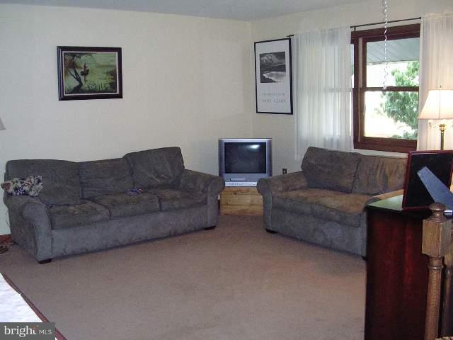 93 Deerfield Road Camp Hill, PA 17011 - Photo 4 of 7 Gallery Image 4
