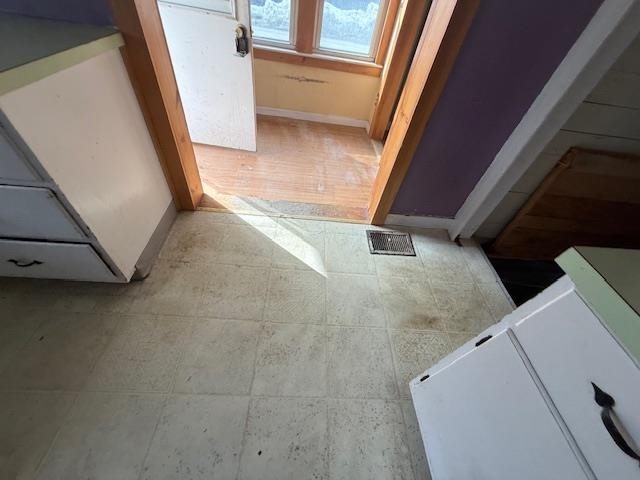 16 Day Street Windsor, VT 05089 - Photo 8 of 26