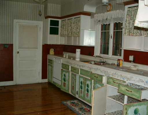 629 Virginia Rochester, PA 15074 - Photo 3 of 8 Kitchen.