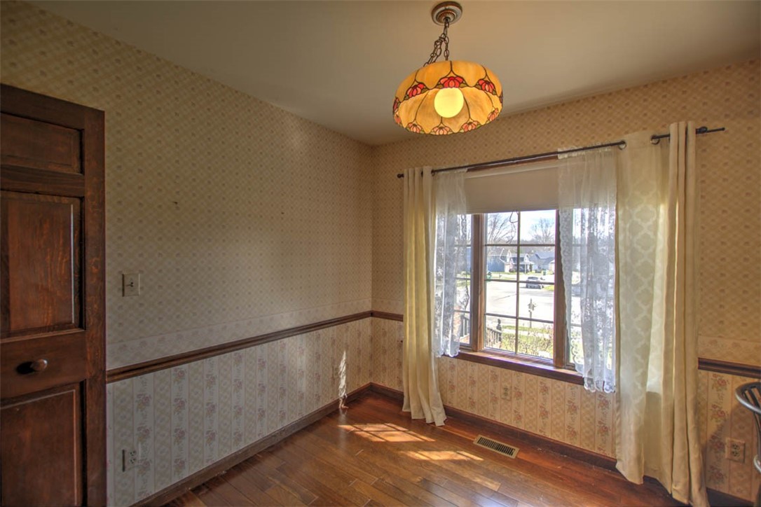 1225 West Pineview Court Decatur, IL 62526 - Photo 20 of 36 Gallery Image 20