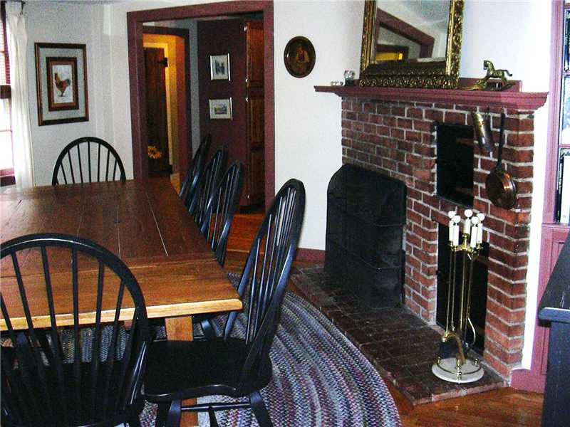 81 Capron Road Smithfield, RI 02917 - Photo 8 of 20 Dining Room.