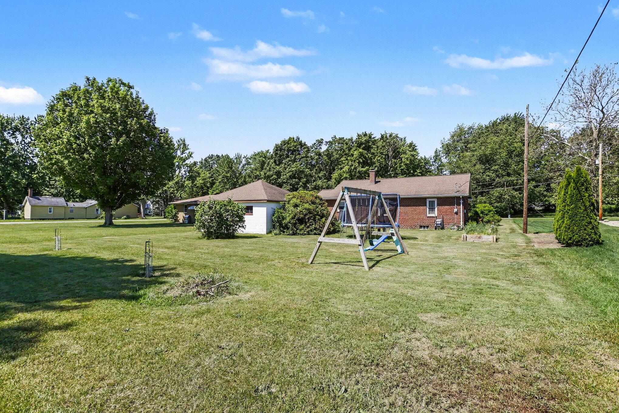 5209 South Roosevelt Road Stevensville, MI 49127 - Photo 23 of 26 023__g6a5172_989