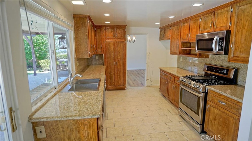 12046 Beaufait Avenue Porter Ranch, CA 91326 - Photo 8 of 18