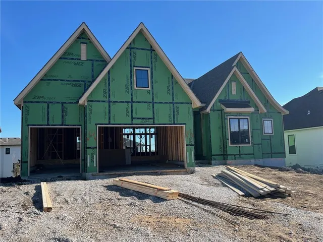 $1,105,978 | 17017 Parkhill Street, Overland Park, KS 66221