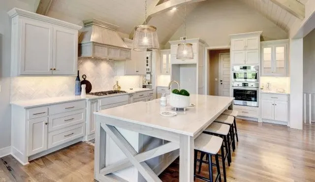 $1,117,660 | 17017 Parkhill Street, Overland Park, KS 66221