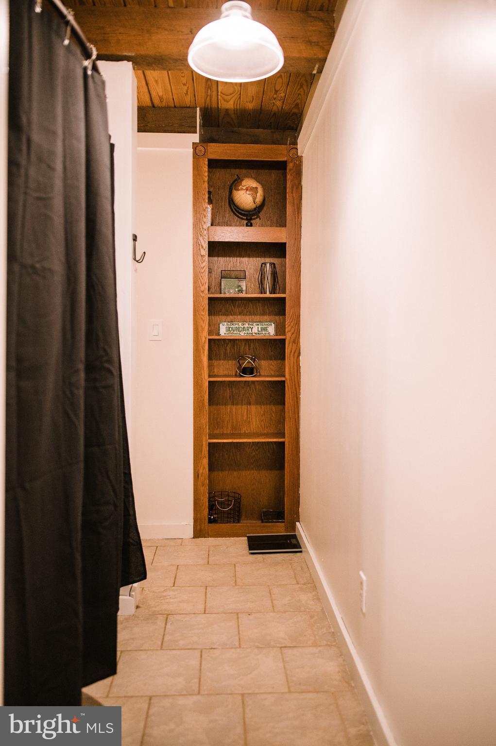 2304 Lookout Road Haymarket, VA 20169 - Photo 21 of 44 Main Level Bath pic2