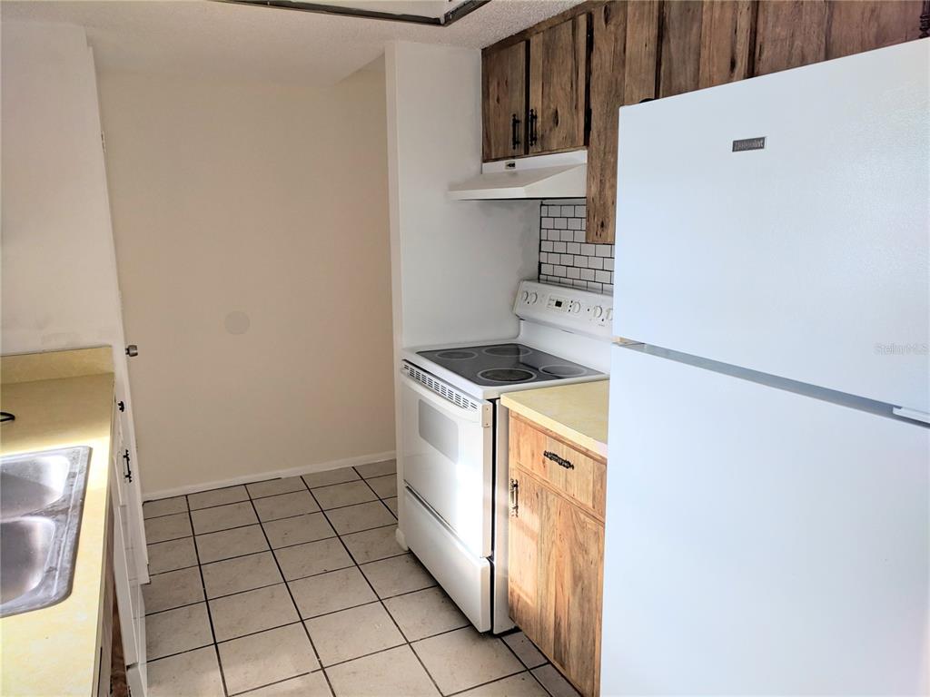 4224 Mercury Road Venice, FL 34293 - Photo 6 of 14