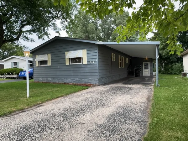 $79,900 | 613 Terrace Drive, Crystal Lake, IL 60014
