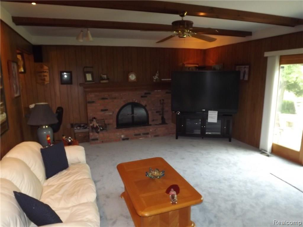 606 Baker Street Rochester Hills, MI 48307 - Photo 3 of 16