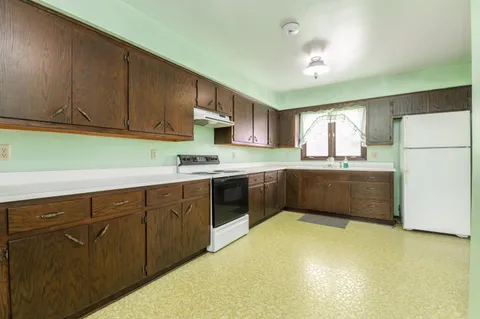 $385,000 | W1805 Highway 16, Watertown, WI 53094