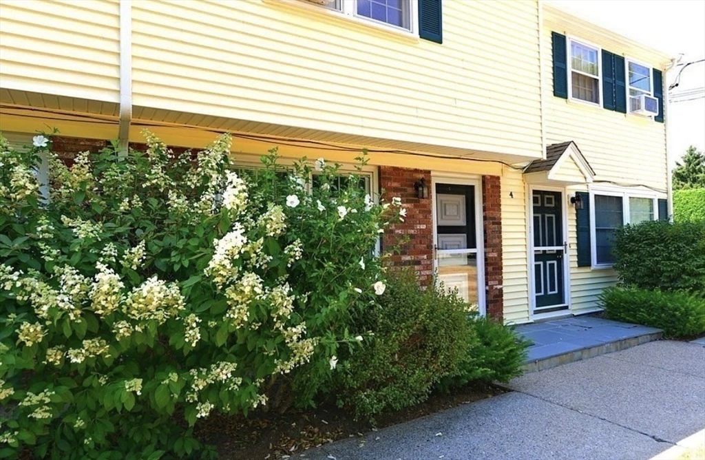 4 George Street, Unit 3 Plainville, MA 02762 - Photo 3 of 28