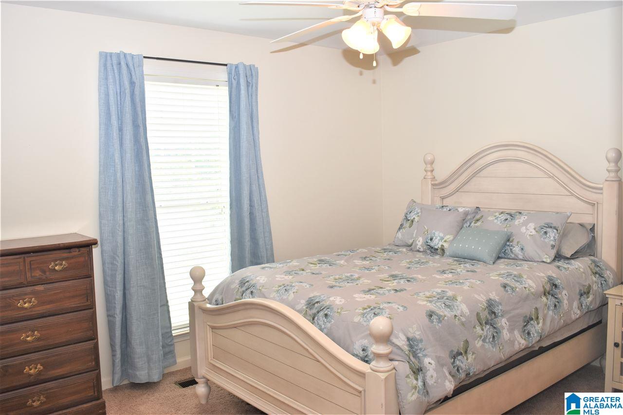 2039 Magnolia Road Leeds, AL 35094 - Photo 17 of 36