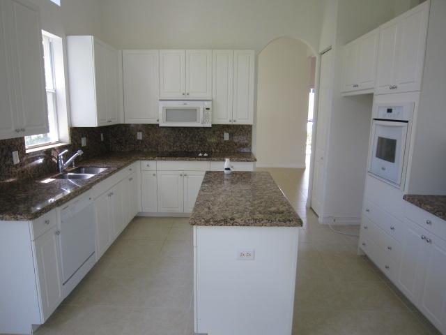 8716 Cobblestone Point Circle Boynton Beach, FL 33472 - Photo 15 of 32 Kitchen