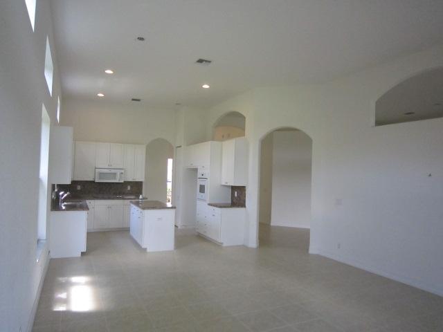 8716 Cobblestone Point Circle Boynton Beach, FL 33472 - Photo 18 of 32 Kitchen/Family Room