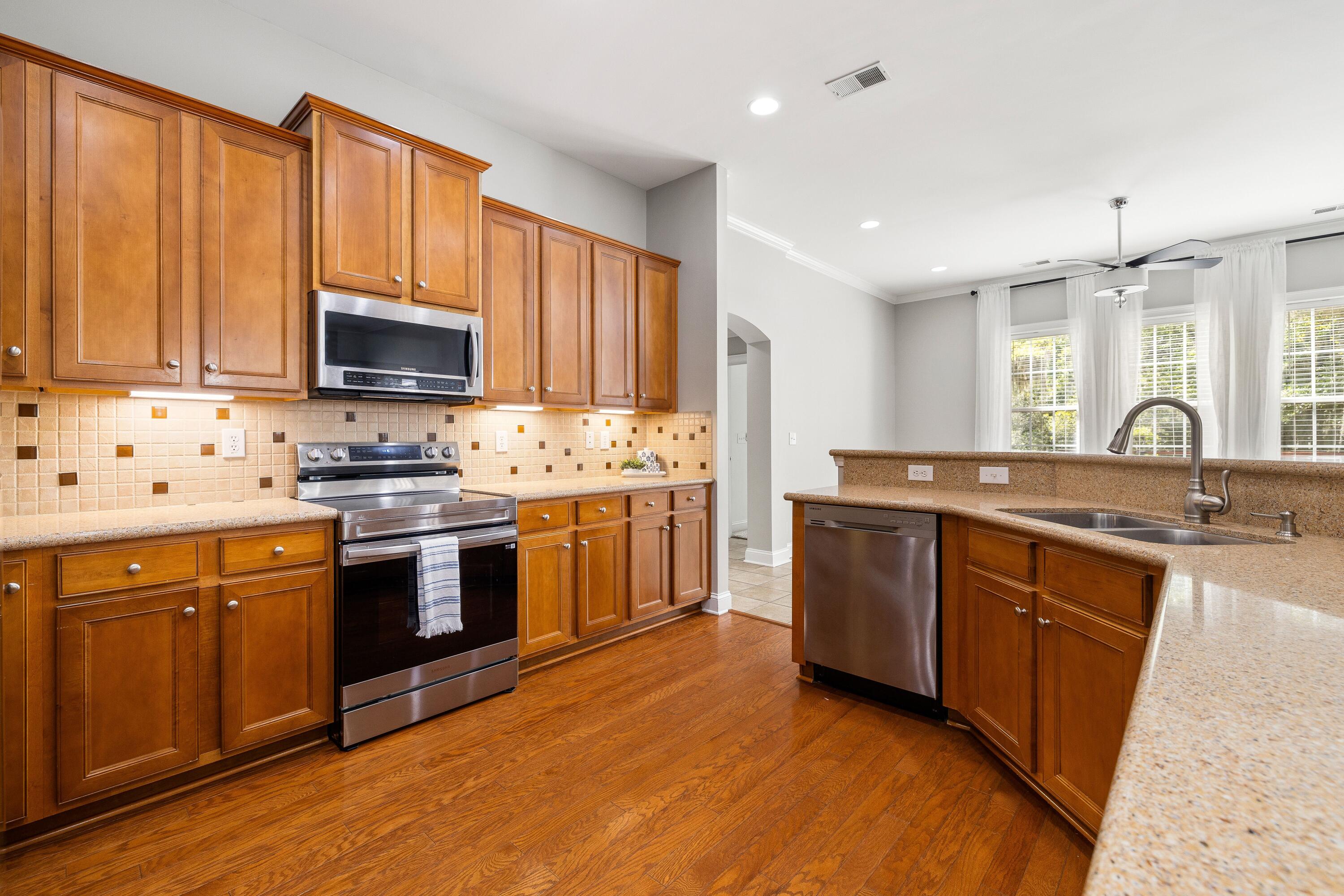 5471 Rising Tide North Charleston, SC 29420 - Photo 13 of 41 Kit1r5hZin7g