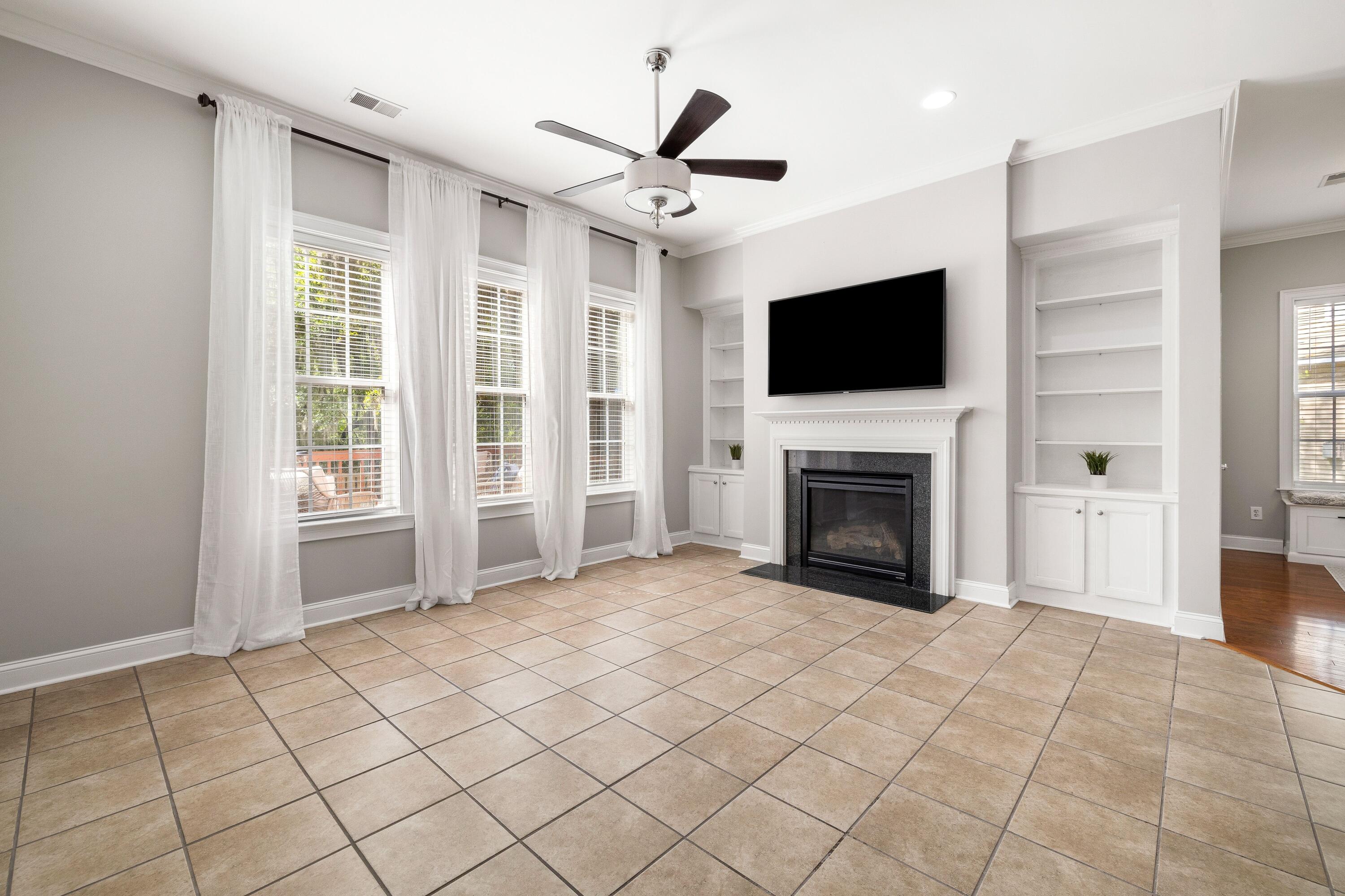 5471 Rising Tide North Charleston, SC 29420 - Photo 9 of 41 FR1uYRz1h-Y